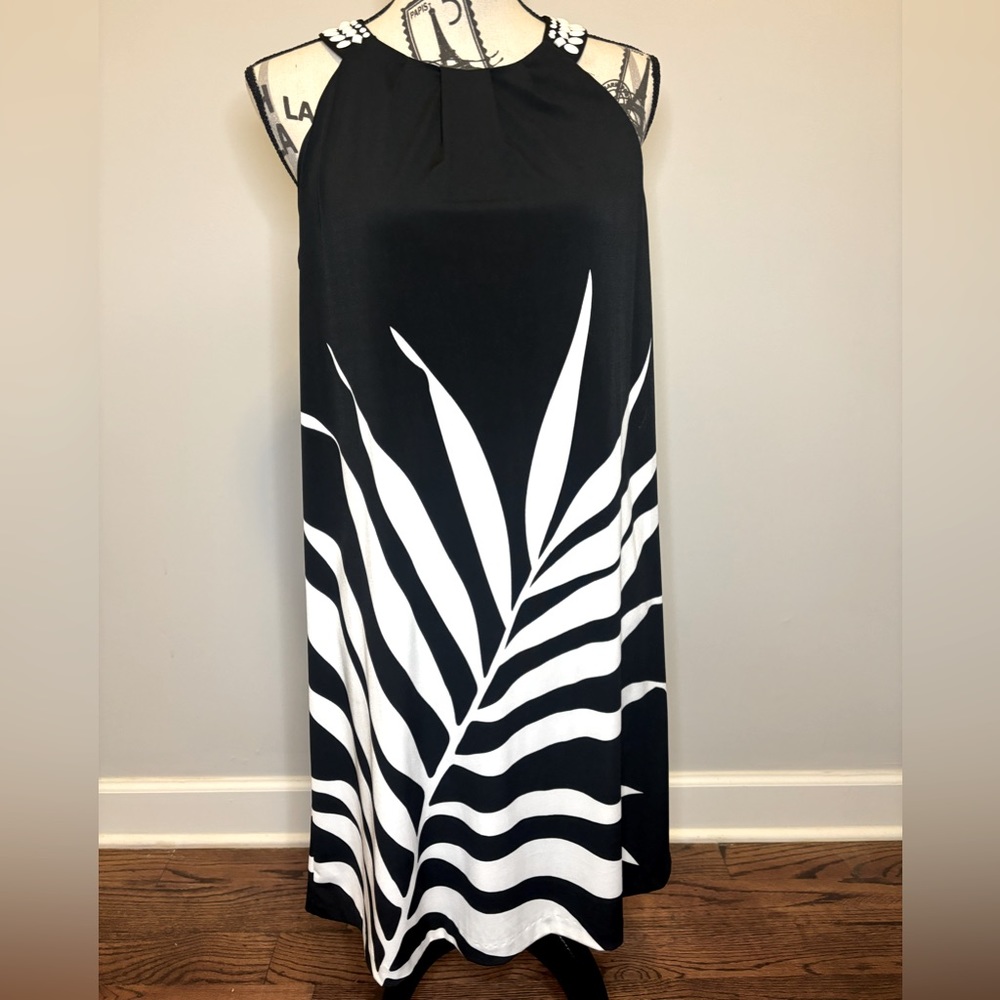 London Times Dress. Size 10 A-line. Black & White